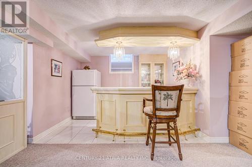 92 Springbrook Drive, Richmond Hill, ON - Indoor