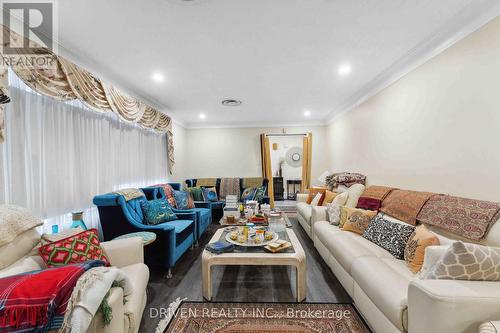 1266 Walkley Road, Ottawa, ON - Indoor Photo Showing Living Room
