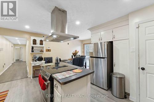 1266 Walkley Road, Ottawa, ON - Indoor Photo Showing Kitchen