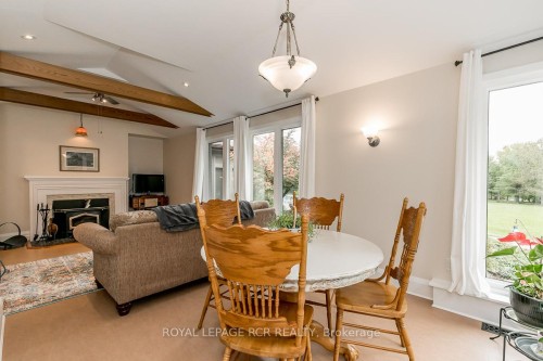16365 Bathurst Street, Newmarket, ON - Indoor With Fireplace