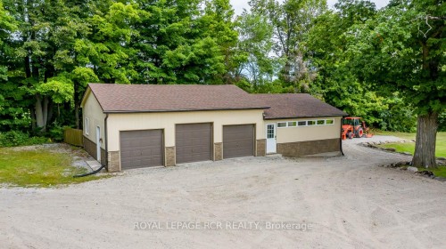 16365 Bathurst Street, Newmarket, ON - Outdoor