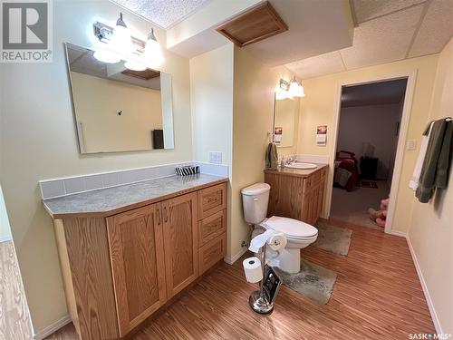 12 Chinook Place, Maple Creek, SK - Indoor Photo Showing Bathroom