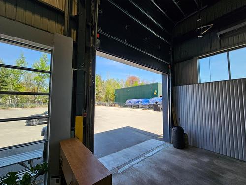 Warehouse - 3330 Boul. Des Entreprises, Terrebonne (Terrebonne), QC 