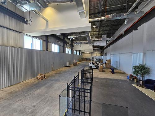 Warehouse - 3330 Boul. Des Entreprises, Terrebonne (Terrebonne), QC 
