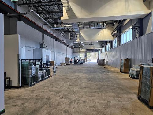 Warehouse - 3330 Boul. Des Entreprises, Terrebonne (Terrebonne), QC 