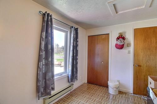 Chambre à coucher - 371  - 377 Av. Champlain, Malartic, QC - Indoor