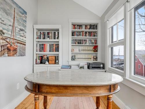 56 Montague Street, Lunenburg, NS 