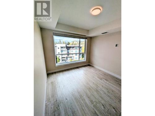 1925 Enterprise Way Unit# 403, Kelowna, BC - Indoor Photo Showing Other Room