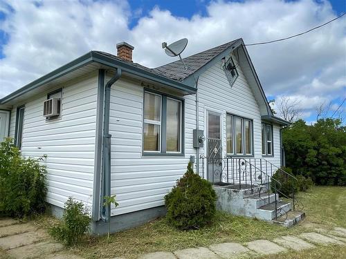 314 Main Street, Swan River, MB - Outdoor