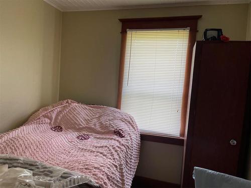 314 Main Street, Swan River, MB - Indoor Photo Showing Bedroom