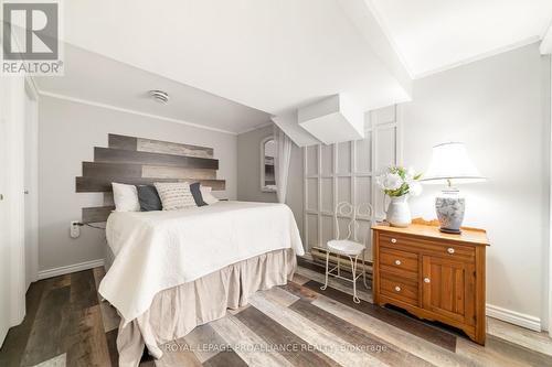 12112C Loyalist Parkway, Prince Edward County (Picton Ward), ON - Indoor Photo Showing Bedroom