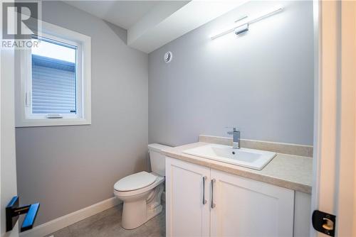 2951 Ruby Street, Chelmsford, ON - Indoor Photo Showing Bathroom