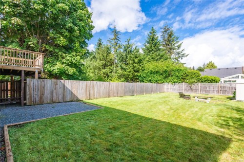 164 Crawford Rd, Campbell River, BC - Outdoor With Backyard