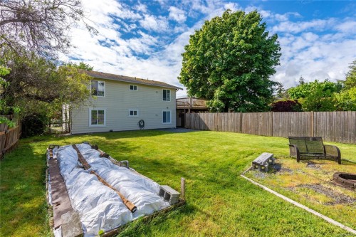 164 Crawford Rd, Campbell River, BC - Outdoor