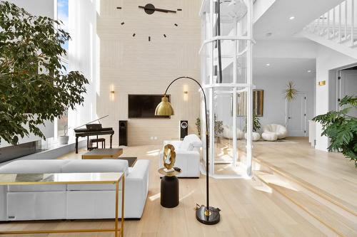 Salon - 40 Rue Valiquette, Magog, QC - Indoor Photo Showing Other Room