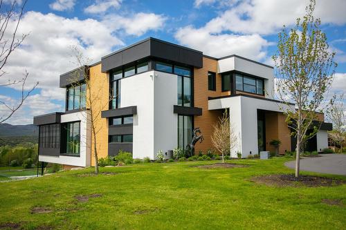 Façade - 40 Rue Valiquette, Magog, QC - Outdoor