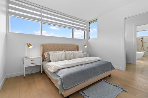 Chambre à coucher - 40 Rue Valiquette, Magog, QC - Indoor Photo Showing Bedroom