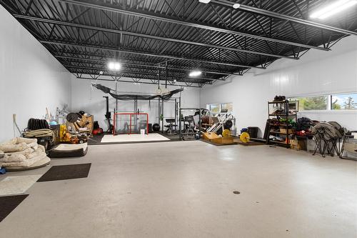Garage - 40 Rue Valiquette, Magog, QC - Indoor Photo Showing Other Room