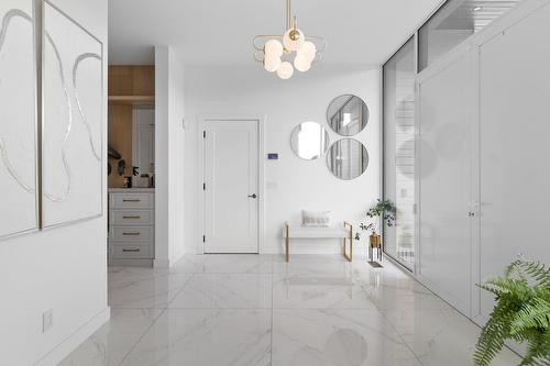 Hall d'entrée/Vestibule - 40 Rue Valiquette, Magog, QC - Indoor