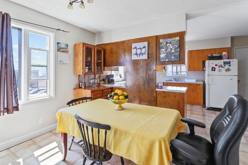 129 15Th Avenue, Creston, BC - Indoor Photo Showing Dining Room