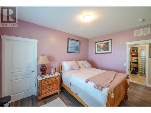 124 Sasquatch Trail Trail, Osoyoos, BC - Indoor Photo Showing Bedroom