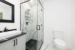 Ensuite bathroom - 