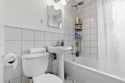 Salle de bains - 2-327 Av. Melville, Westmount, QC - Indoor Photo Showing Bathroom