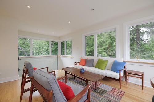 Boudoir - 306 Rue Victoria, Baie-D'Urfé, QC - Indoor Photo Showing Living Room