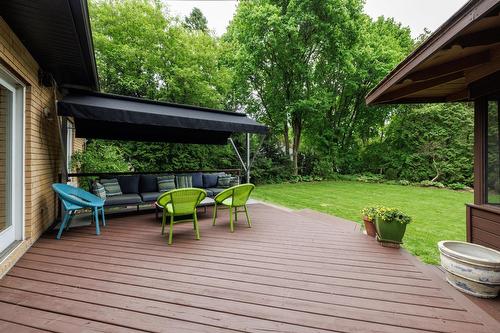 Cour - 306 Rue Victoria, Baie-D'Urfé, QC - Outdoor With Deck Patio Veranda With Exterior