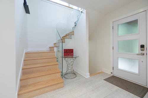 Escalier - 306 Rue Victoria, Baie-D'Urfé, QC - Indoor Photo Showing Other Room