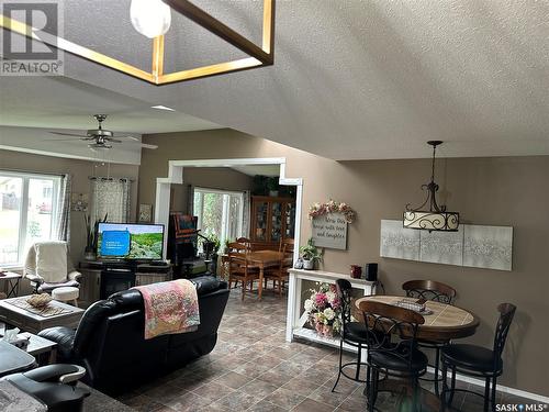 228 6Th Avenue N, Big River, SK - Indoor Photo Showing Other Room