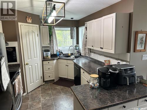 228 6Th Avenue N, Big River, SK - Indoor Photo Showing Kitchen