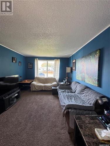 713 Birch Crescent, Hudson Bay, SK - Indoor