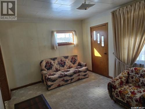 200 Railway Avenue N, Norquay, SK - Indoor