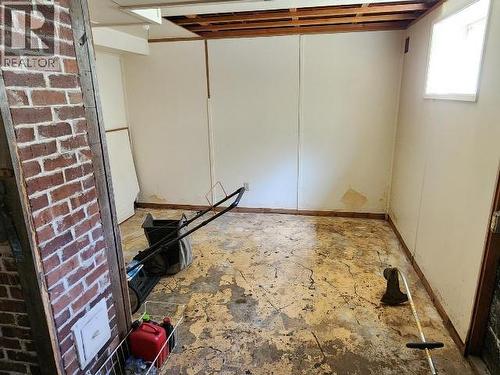 6237 Lund, Powell River, BC - Indoor Photo Showing Basement