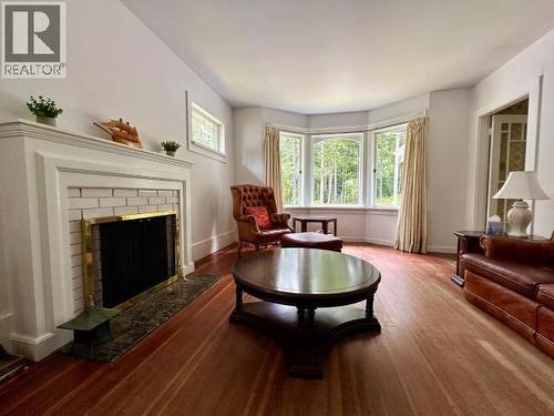 6237 Lund, Powell River, BC - Indoor Photo Showing Living Room With Fireplace