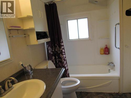 152 Schulte Crescent Unit# 1, Castlegar, BC - Indoor Photo Showing Bathroom