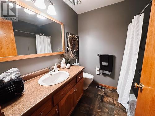 9951 Belmont Road, Prince George, BC - Indoor Photo Showing Bathroom