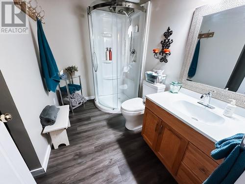 9951 Belmont Road, Prince George, BC - Indoor Photo Showing Bathroom