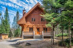 1061 Ch. de la Sauvagine  Mont-Blanc, QC J0T 1J2