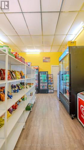 370 Bank Street, Ottawa, ON 