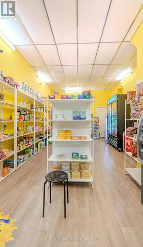 370 Bank Street, Ottawa, ON 