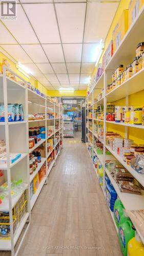 370 Bank Street, Ottawa, ON 