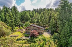 200 Wilkie Way  Salt Spring, BC V8K 2J4