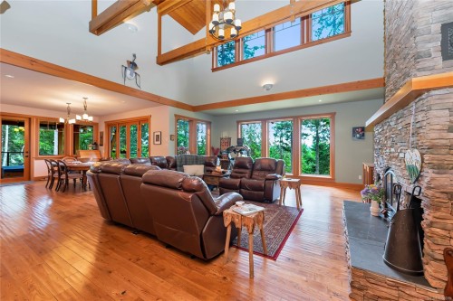 260 Little Mountain Rd, Salt Spring, BC 
