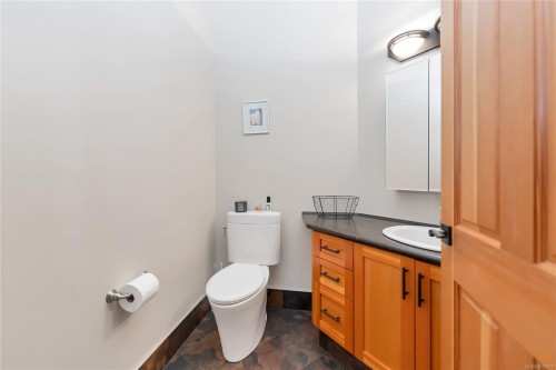 260 Little Mountain Rd, Salt Spring, BC 
