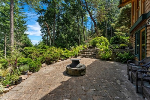 260 Little Mountain Rd, Salt Spring, BC 