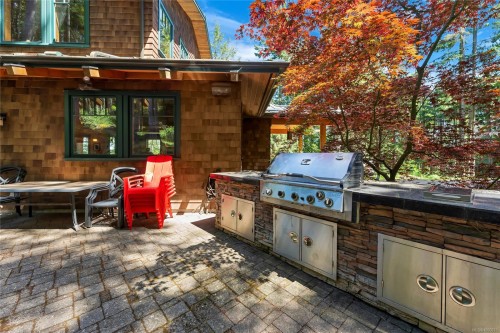 260 Little Mountain Rd, Salt Spring, BC 