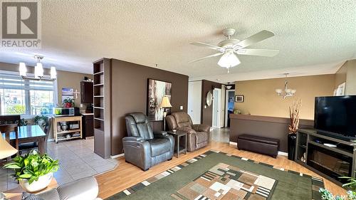 122 Hamilton Street, Davidson, SK - Indoor Photo Showing Living Room