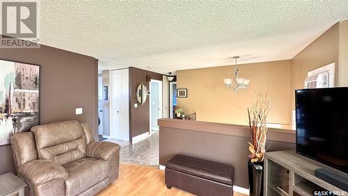 122 Hamilton Street, Davidson, SK - Indoor Photo Showing Living Room